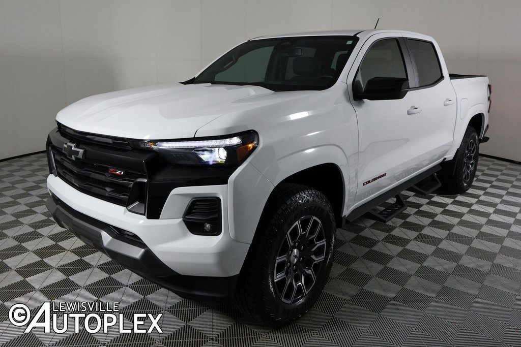 Used 2024 Chevrolet Colorado Z71 w/ Z71 Convenience Package 2 image 10