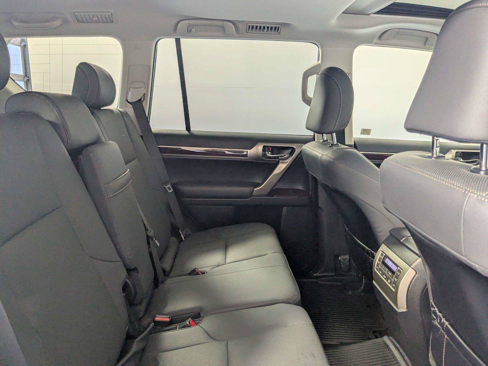 Used 2019 Lexus GX 460 Premium AWD/4WD image 31