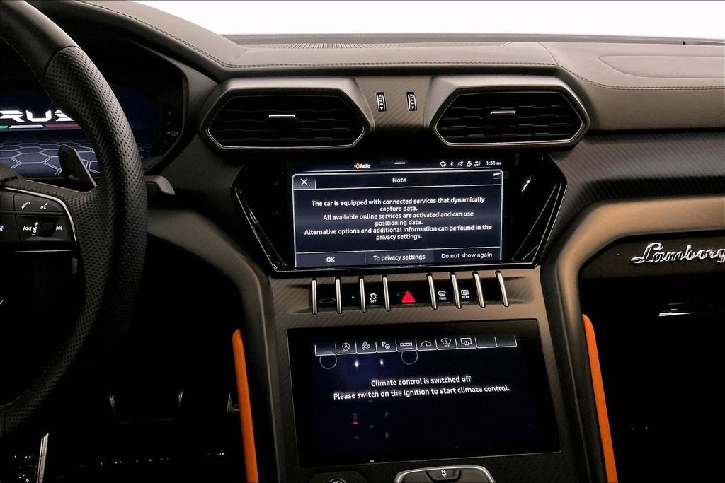 Used 2022 Lamborghini Urus image 11
