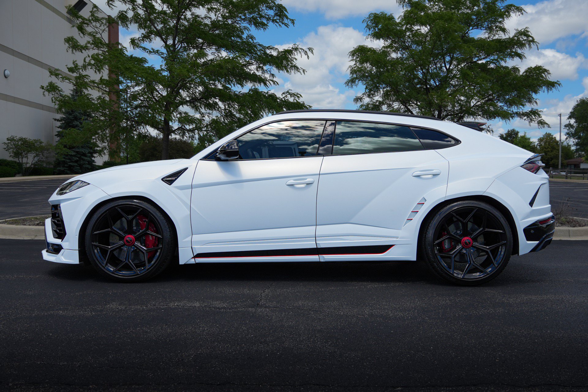 Used 2020 Lamborghini Urus AWD/4WD image 7