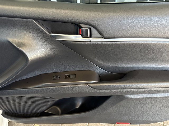 Used 2023 Toyota Camry SE image 32