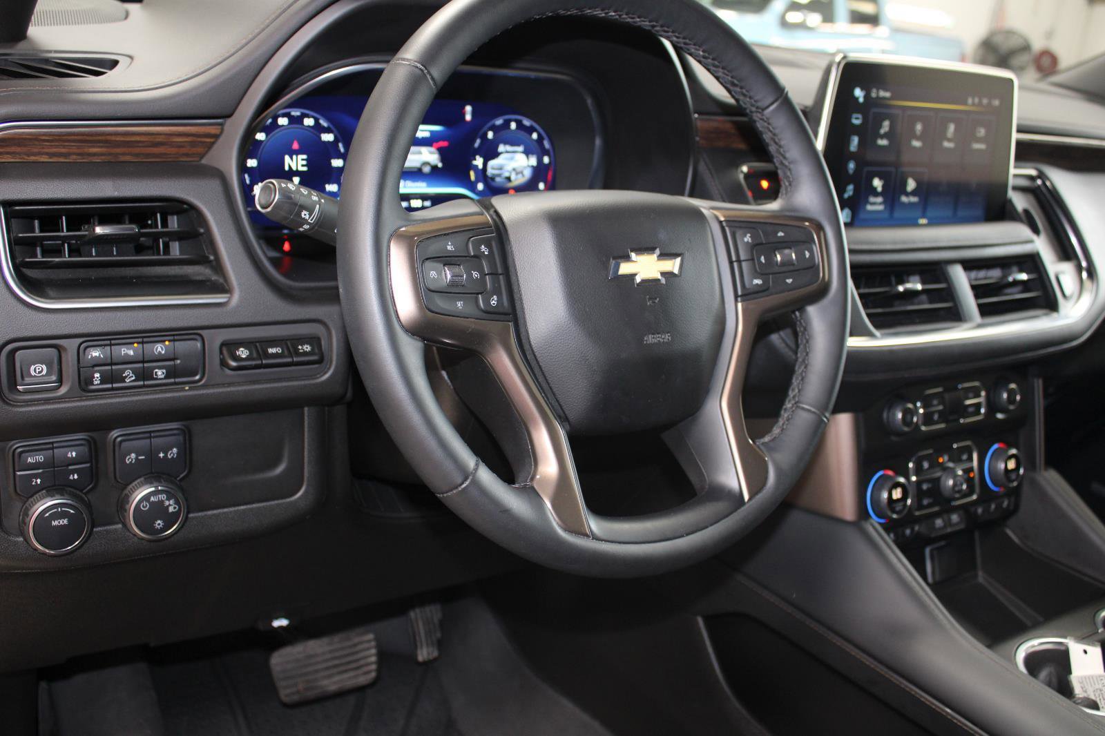 Used 2024 Chevrolet Tahoe High Country image 40