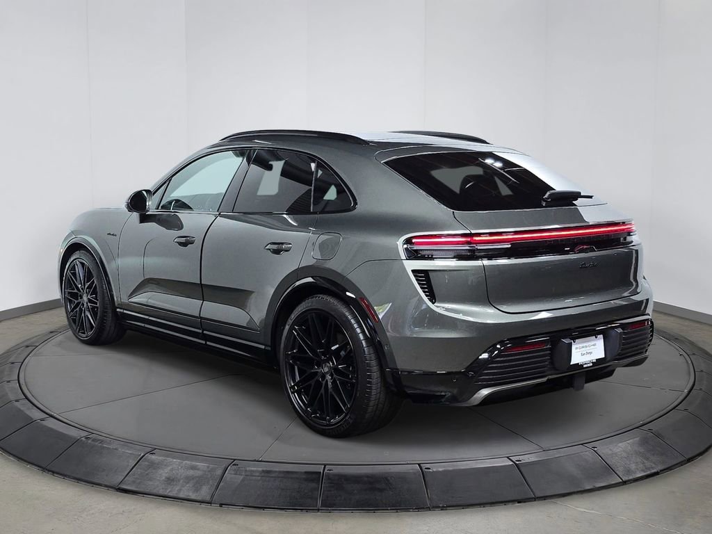 Certified 2025 Porsche Macan Turbo Electric AWD/4WD image 3