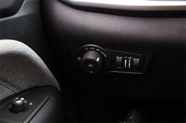 Used 2022 Jeep Compass Latitude w/ Convenience Group image 19