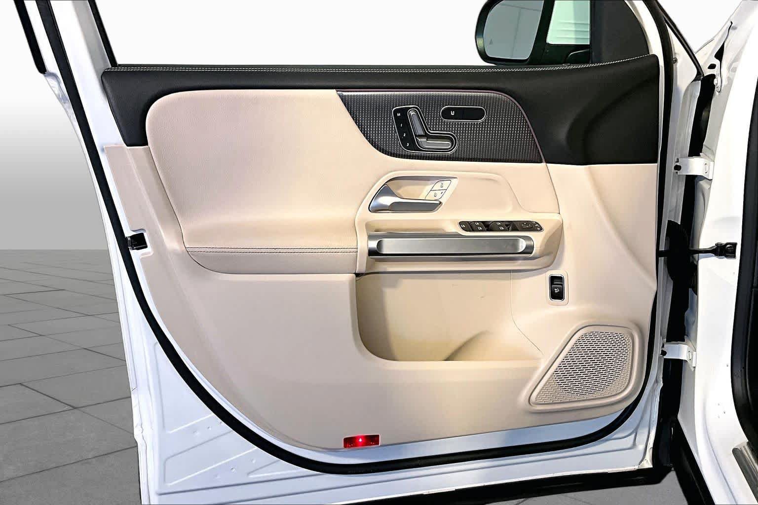 Certified 2021 Mercedes-Benz GLB 250 4MATIC image 22
