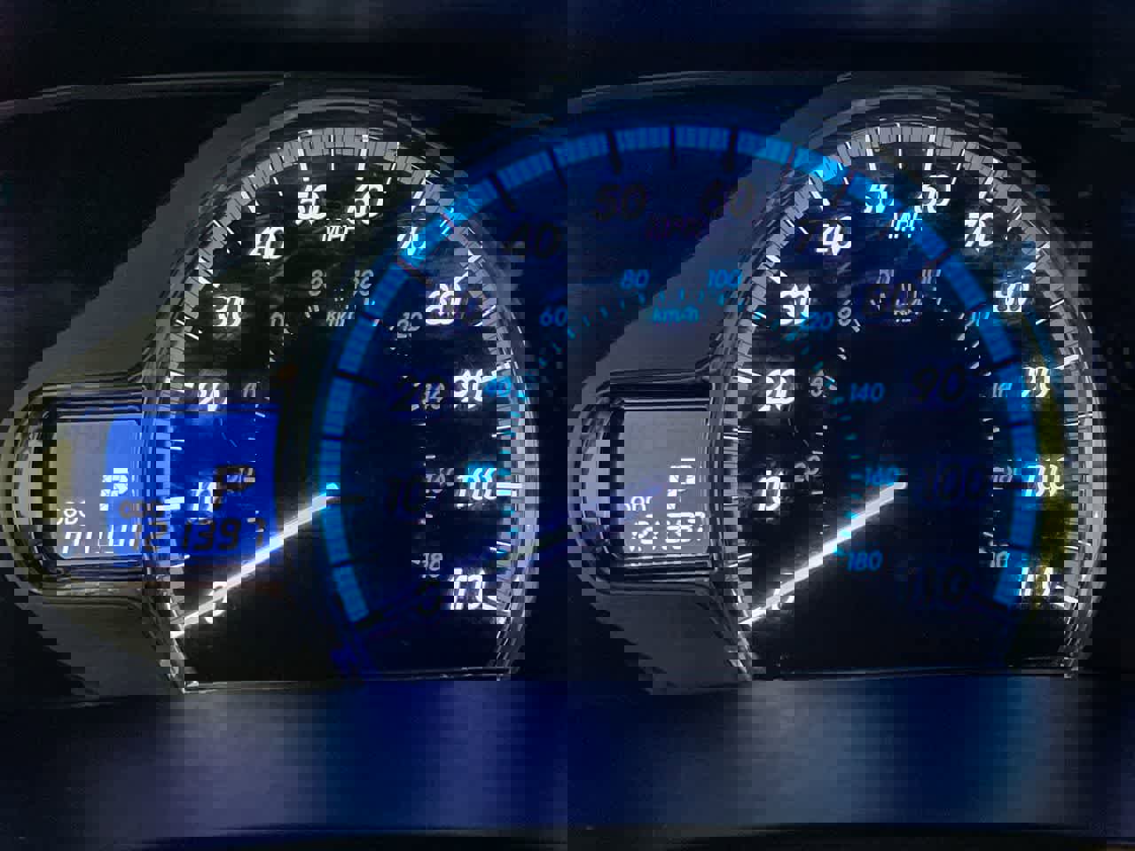 Used 2014 Toyota Sienna XLE w/ XLE Premium Package image 13