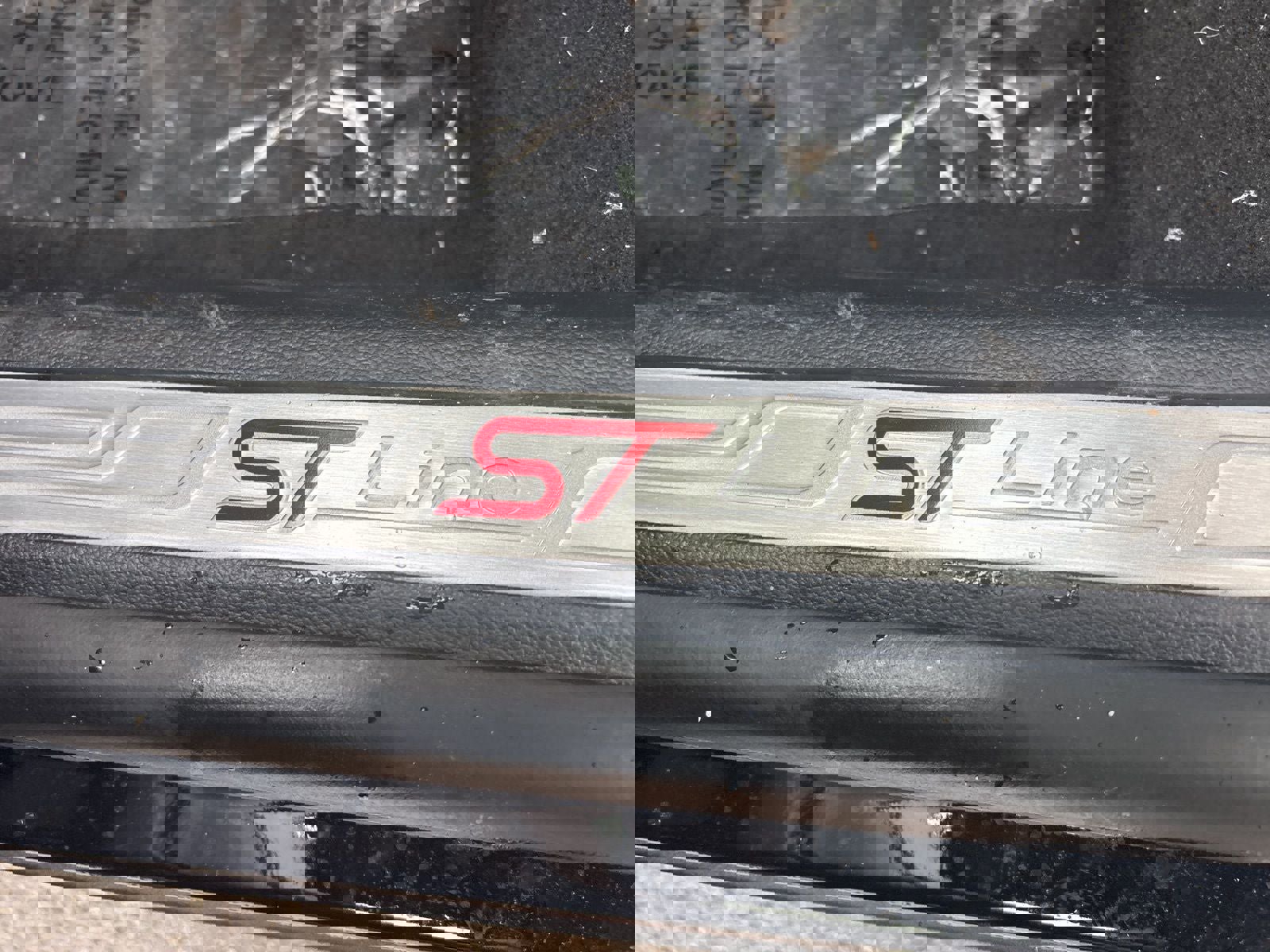 New 2026 Ford Explorer ST-Line w/ ST-Line Street Pack image 17