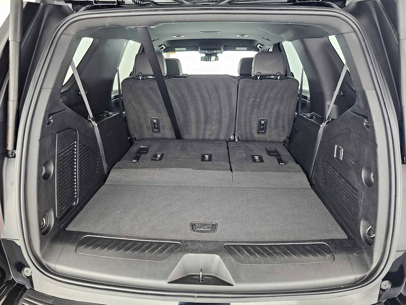 Used 2024 GMC Yukon SLT image 15