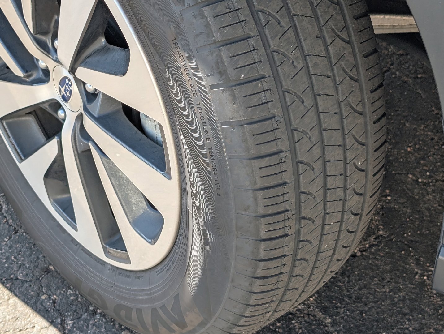 Certified 2023 Subaru Outback Premium AWD/4WD image 9