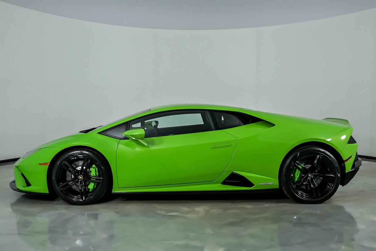 Used 2022 Lamborghini Huracan EVO RWD image 8