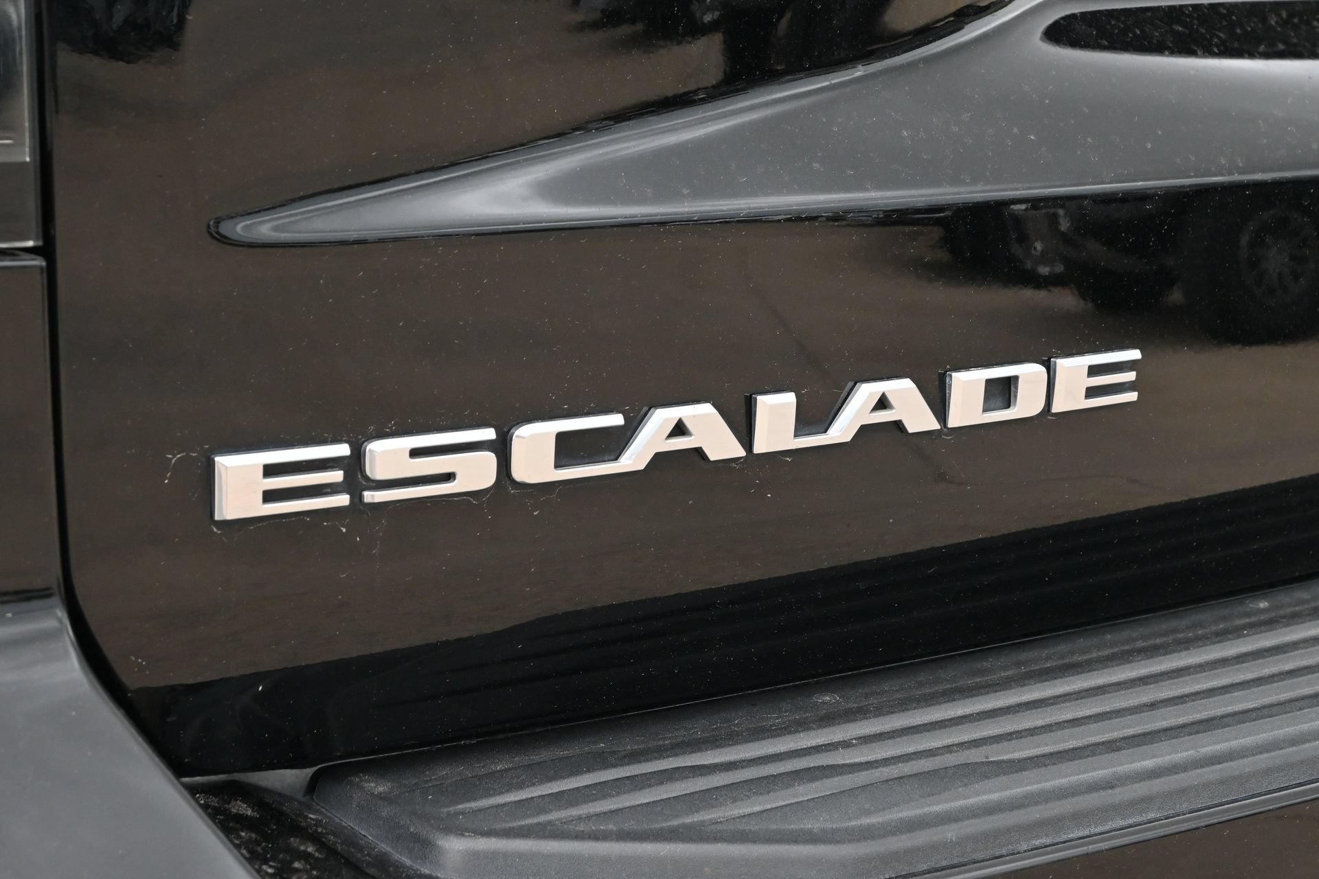 Certified 2023 Cadillac Escalade Premium Luxury Platinum AWD/4WD image 19