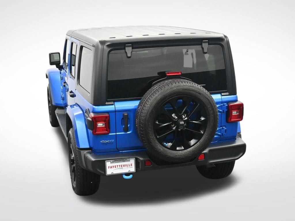 Used 2022 Jeep Wrangler Unlimited Sahara AWD/4WD image 27
