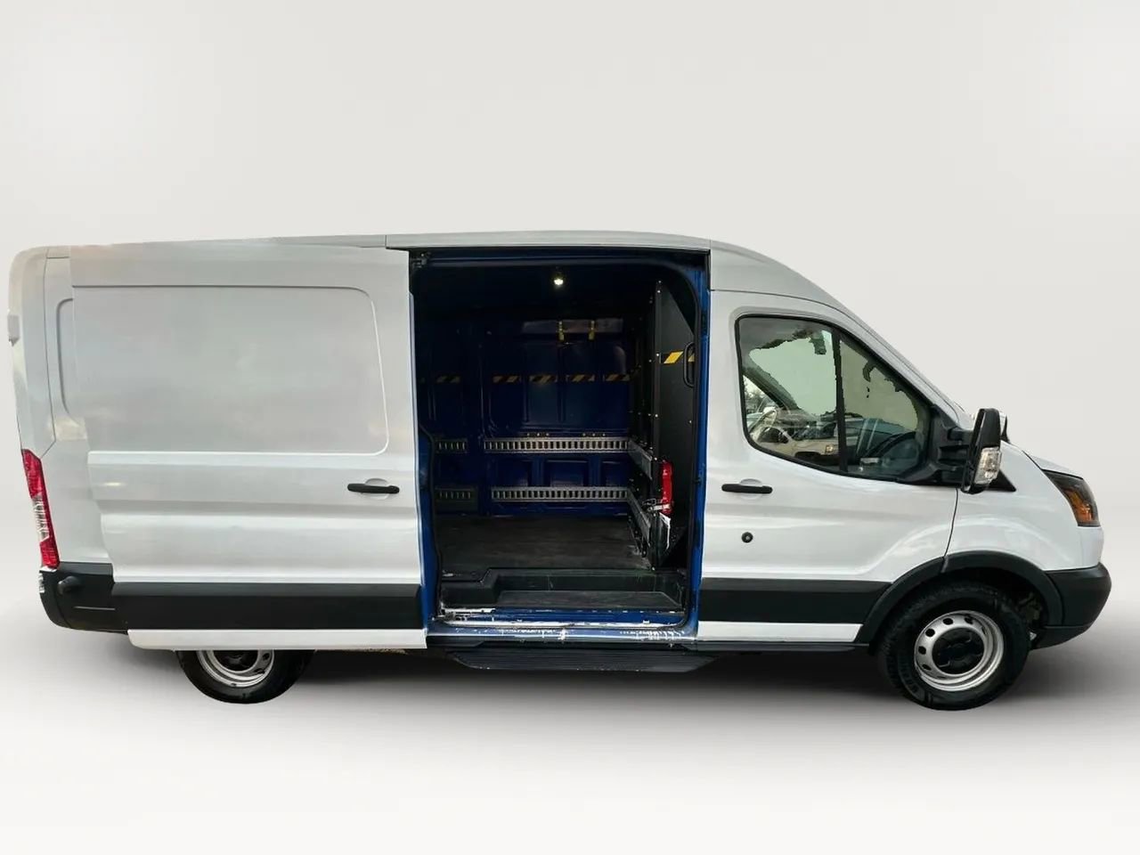 Used 2017 Ford Transit 250 148 Medium Roof image 9