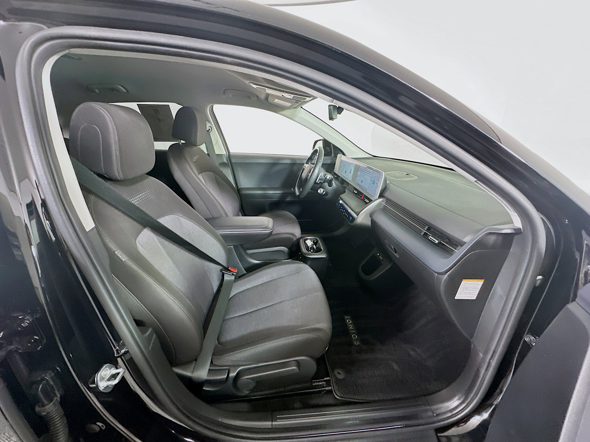 Used 2024 Hyundai Ioniq 5 SEL image 33