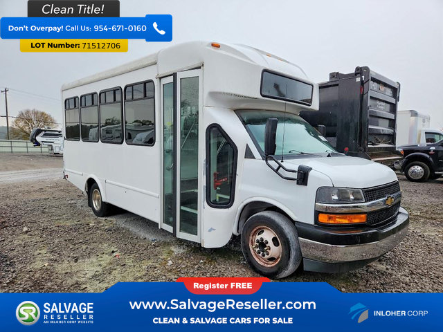 Used 2022 Chevrolet Express 4500 w/ Shuttle Bus Package RWD image 5