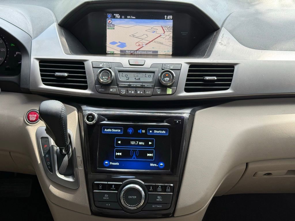 Used 2016 Honda Odyssey Touring Elite image 13