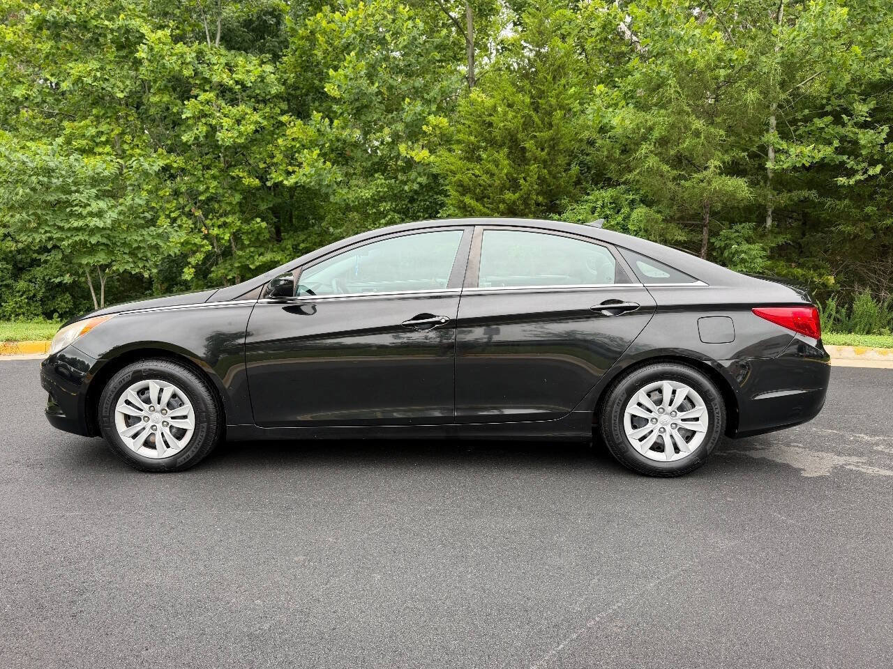 Used 2011 Hyundai Sonata GLS FWD image 6