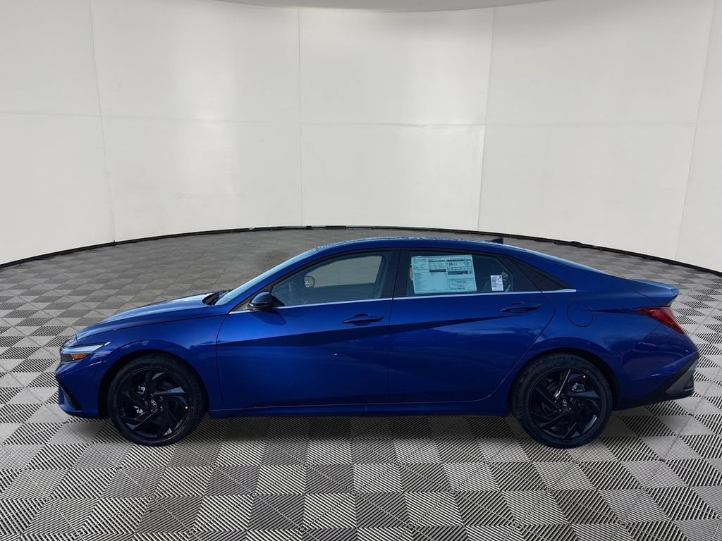 Used 2026 Hyundai Elantra SEL Sport Premium FWD image 11