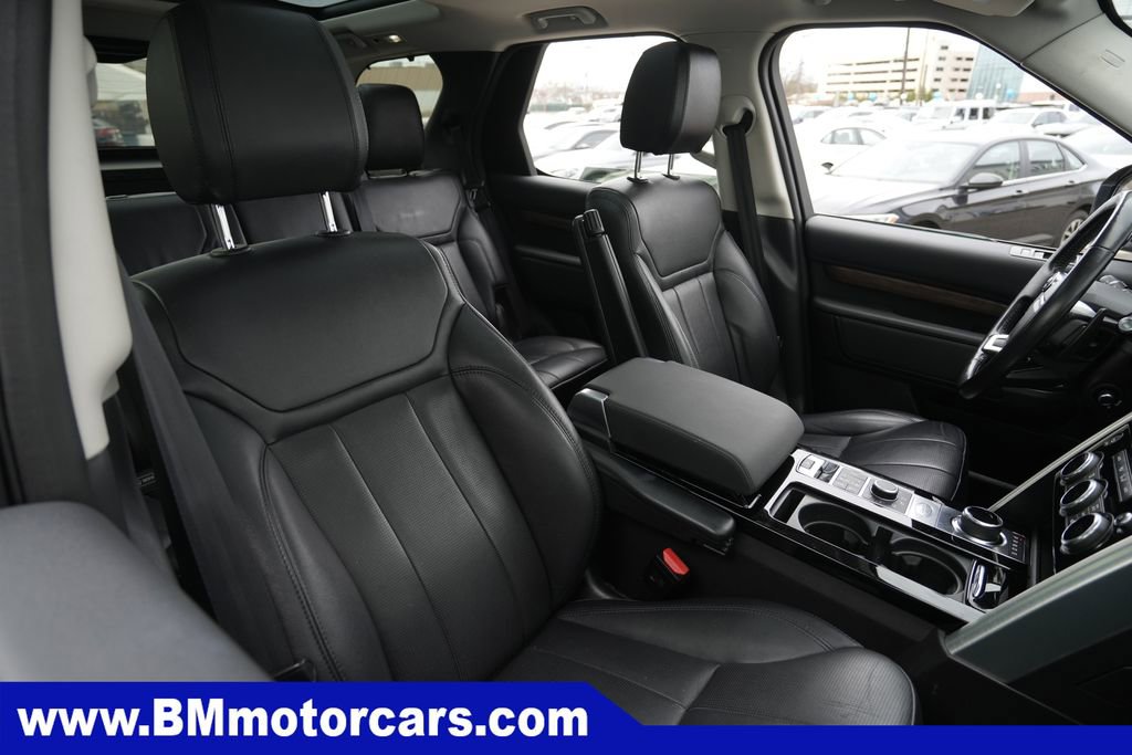 Used 2018 Land Rover Discovery HSE AWD/4WD image 30