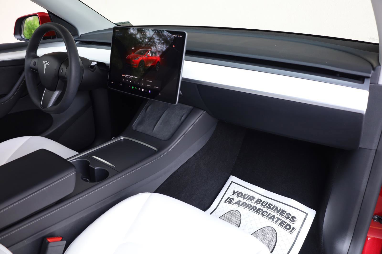 Used 2024 Tesla Model Y Long Range RWD image 29