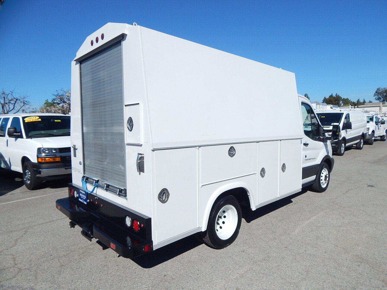 Used 2019 Ford Transit 350 w/ Premium Package RWD image 8