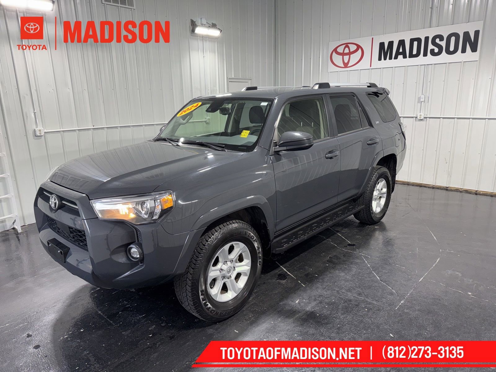 Used 2024 Toyota 4Runner SR5 AWD/4WD image 1