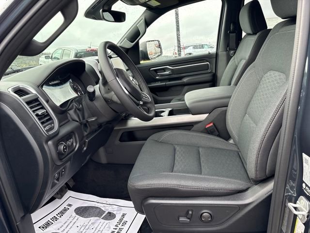 New 2026 RAM 1500 4x4 Crew Cab image 8