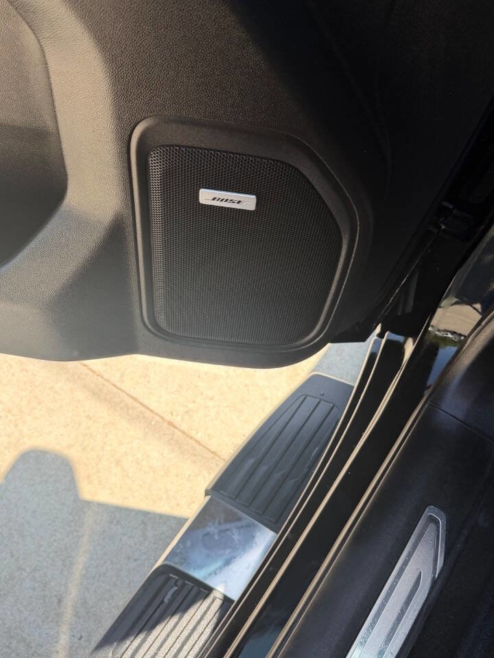 Used 2019 Chevrolet Silverado 1500 LTZ w/ LTZ Premium Package AWD/4WD image 15