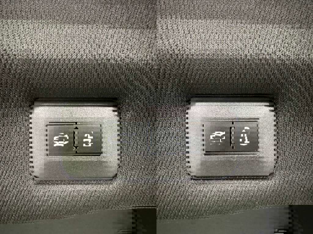 Used 2024 Ferrari Purosangue image 40