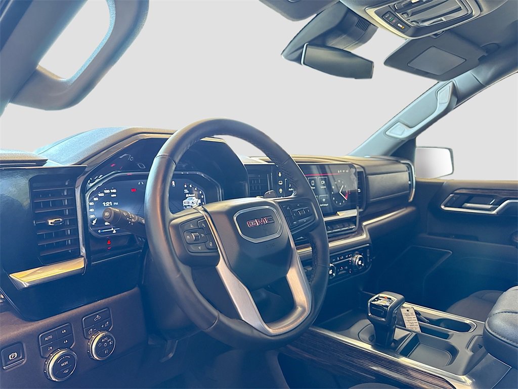 Used 2025 GMC Sierra 1500 Elevation image 9