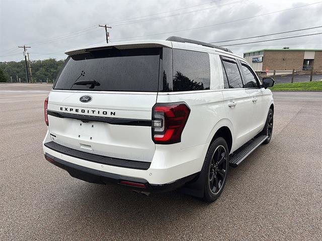 Certified 2023 Ford Expedition Limited AWD/4WD image 4
