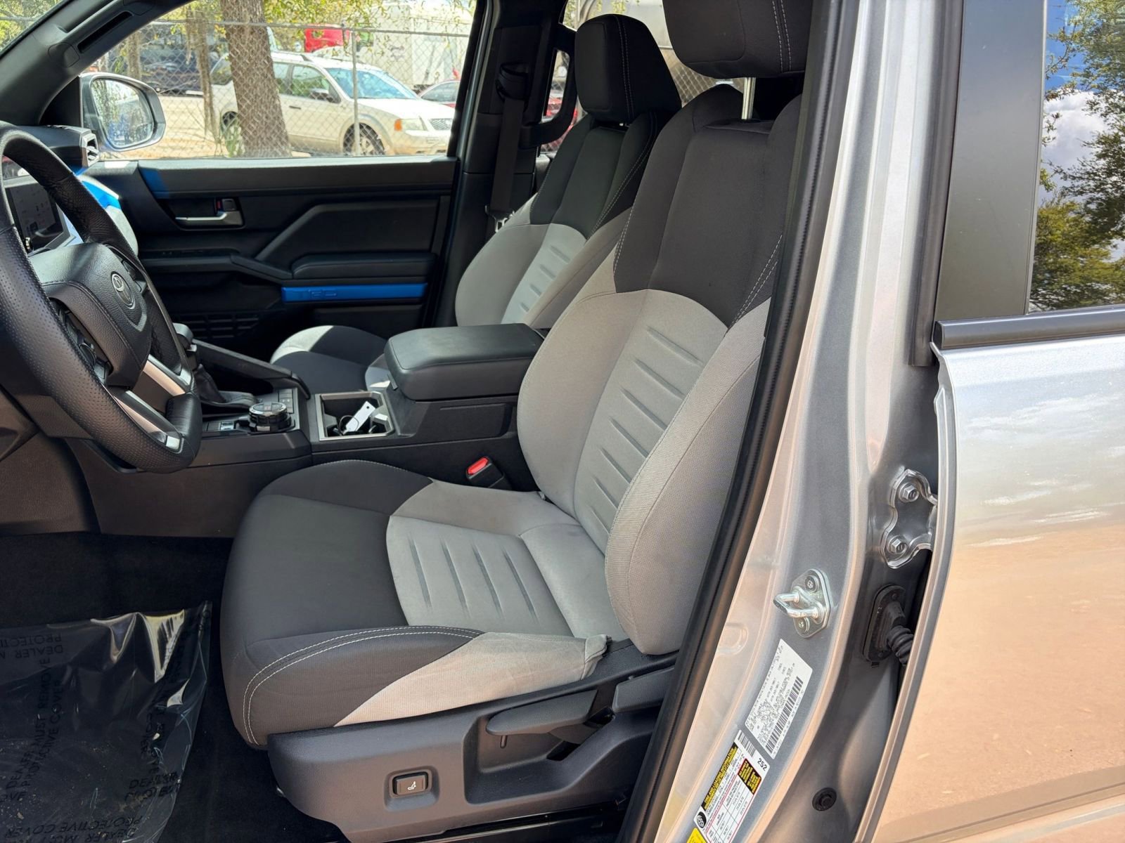 Used 2025 Toyota Tacoma TRD Off-Road image 23