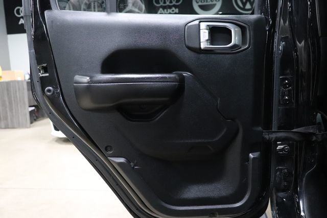 Used 2020 Jeep Gladiator Rubicon AWD/4WD image 19