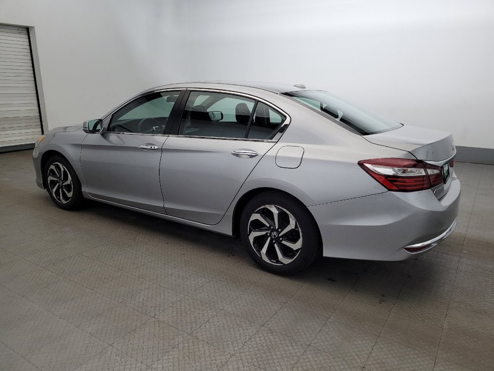 Used 2017 Honda Accord EX image 3