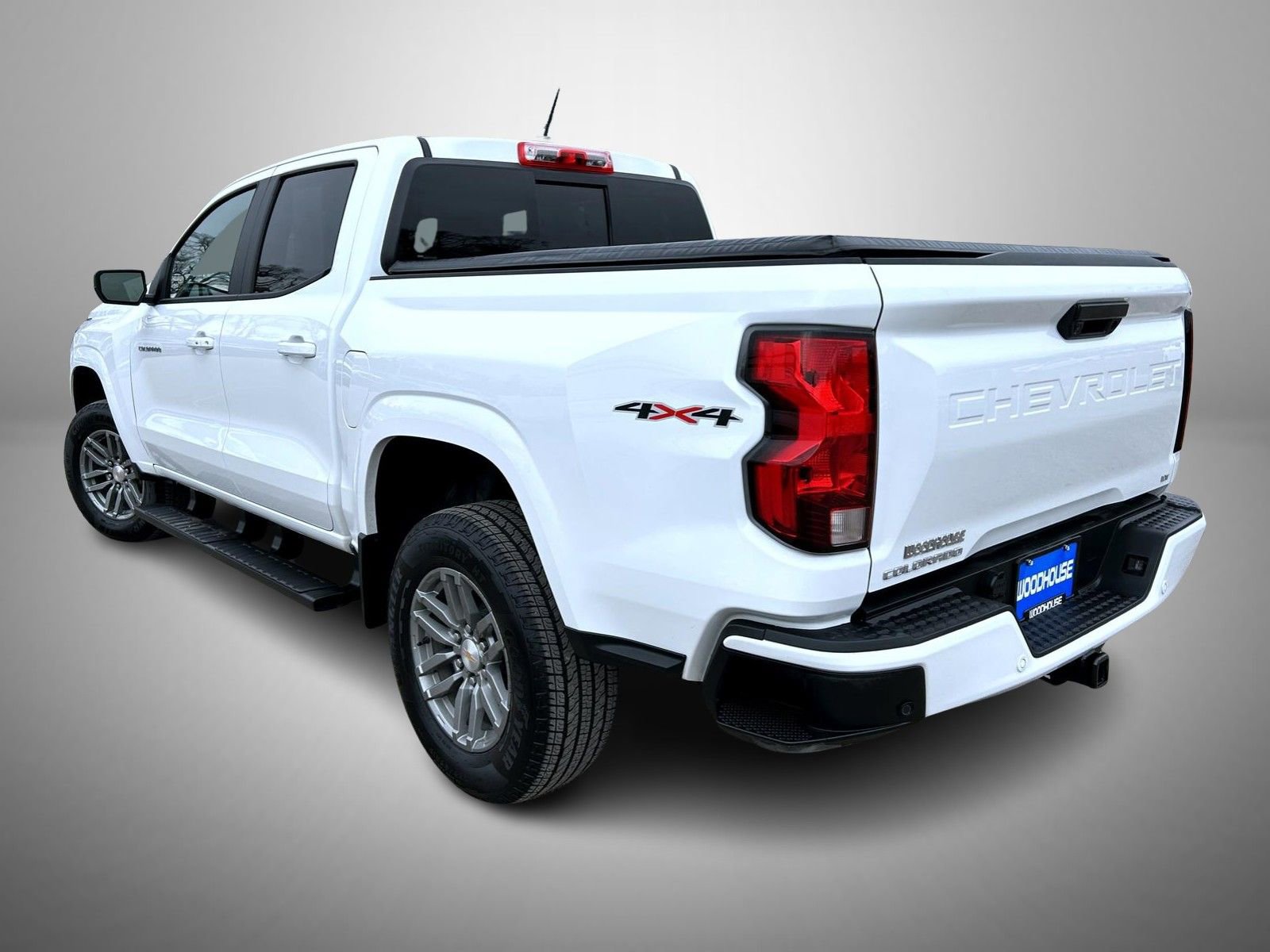 Used 2024 Chevrolet Colorado LT w/ LT Convenience Package image 7