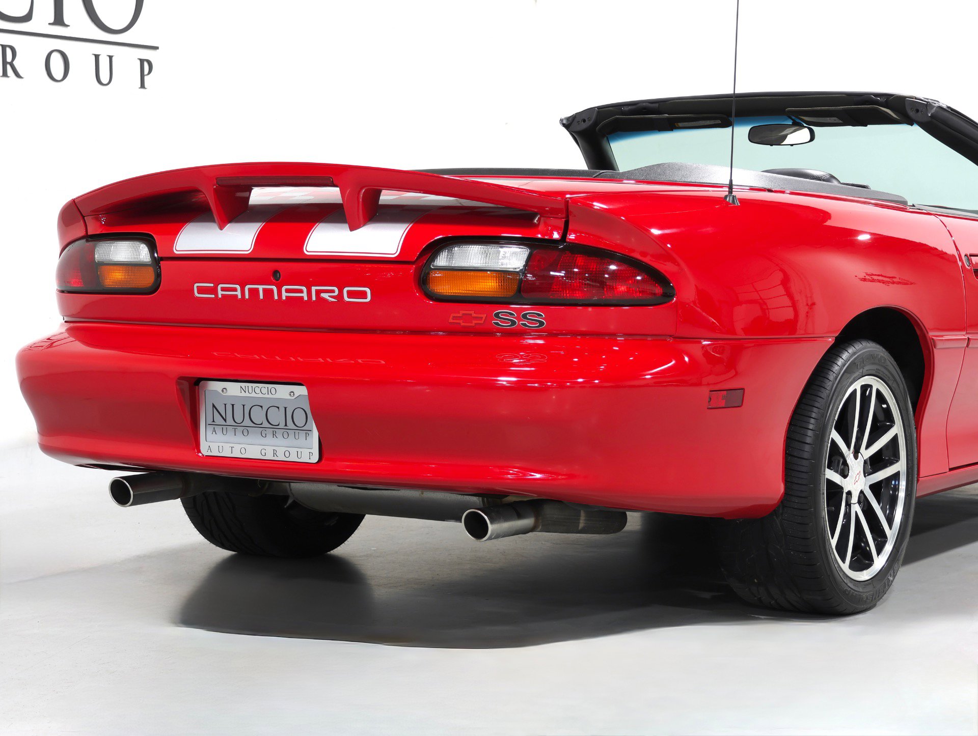 Used 2002 Chevrolet Camaro Z28 w/ SS Performance/Appearance Pkg RWD image 13