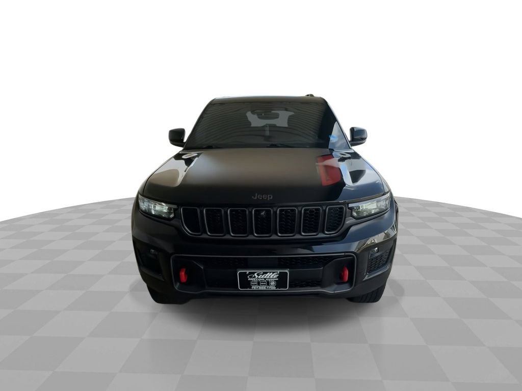 Used 2022 Jeep Grand Cherokee Trailhawk AWD/4WD image 3