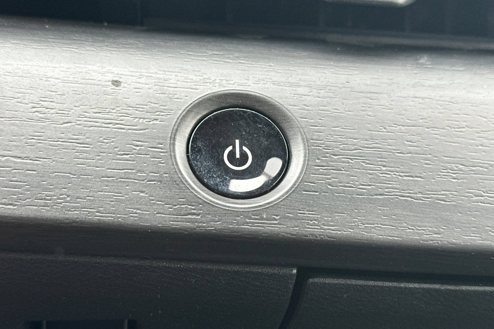 Certified 2024 Nissan Ariya AWD image 26