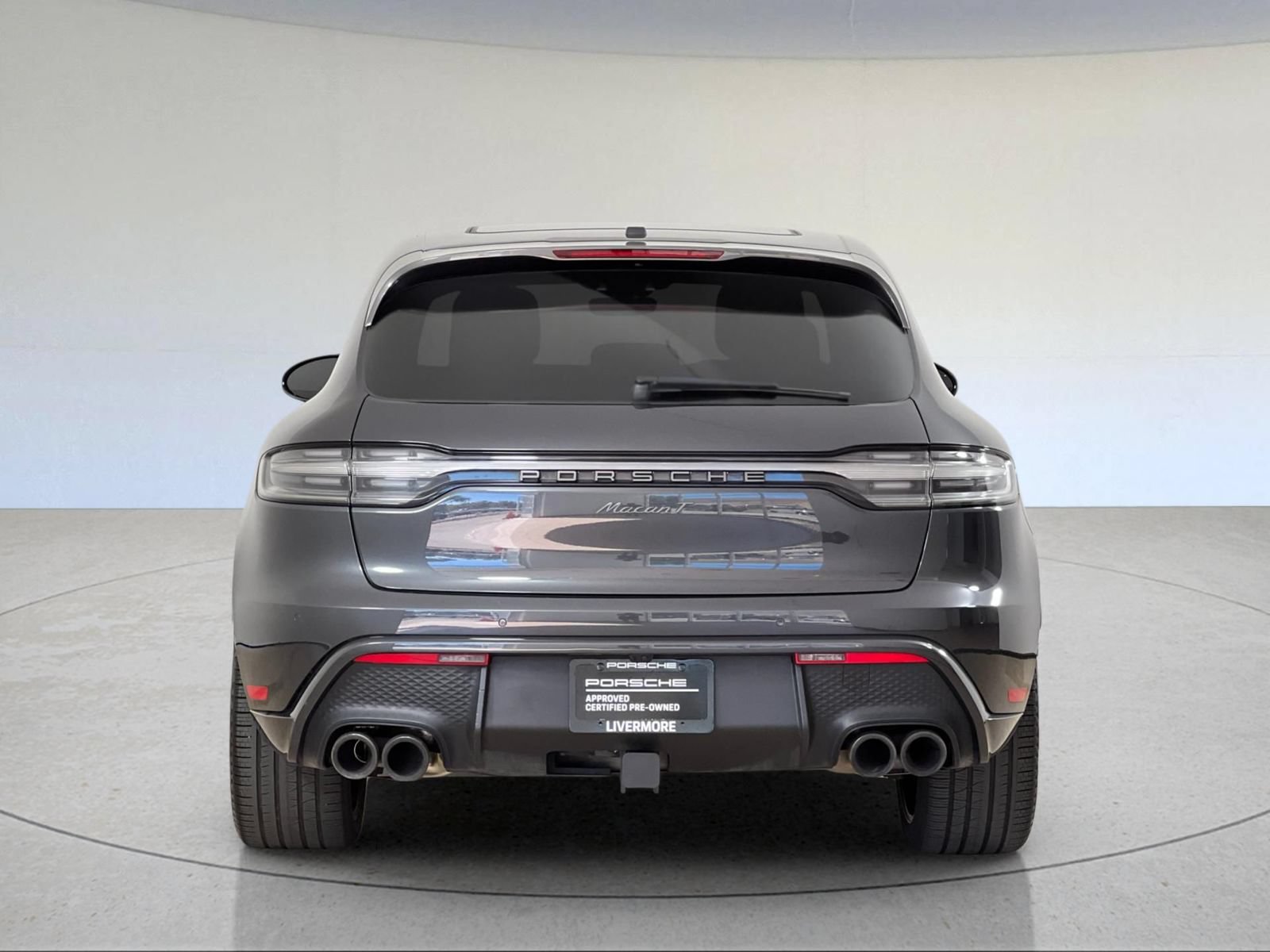 Certified 2023 Porsche Macan Turbo AWD/4WD image 7