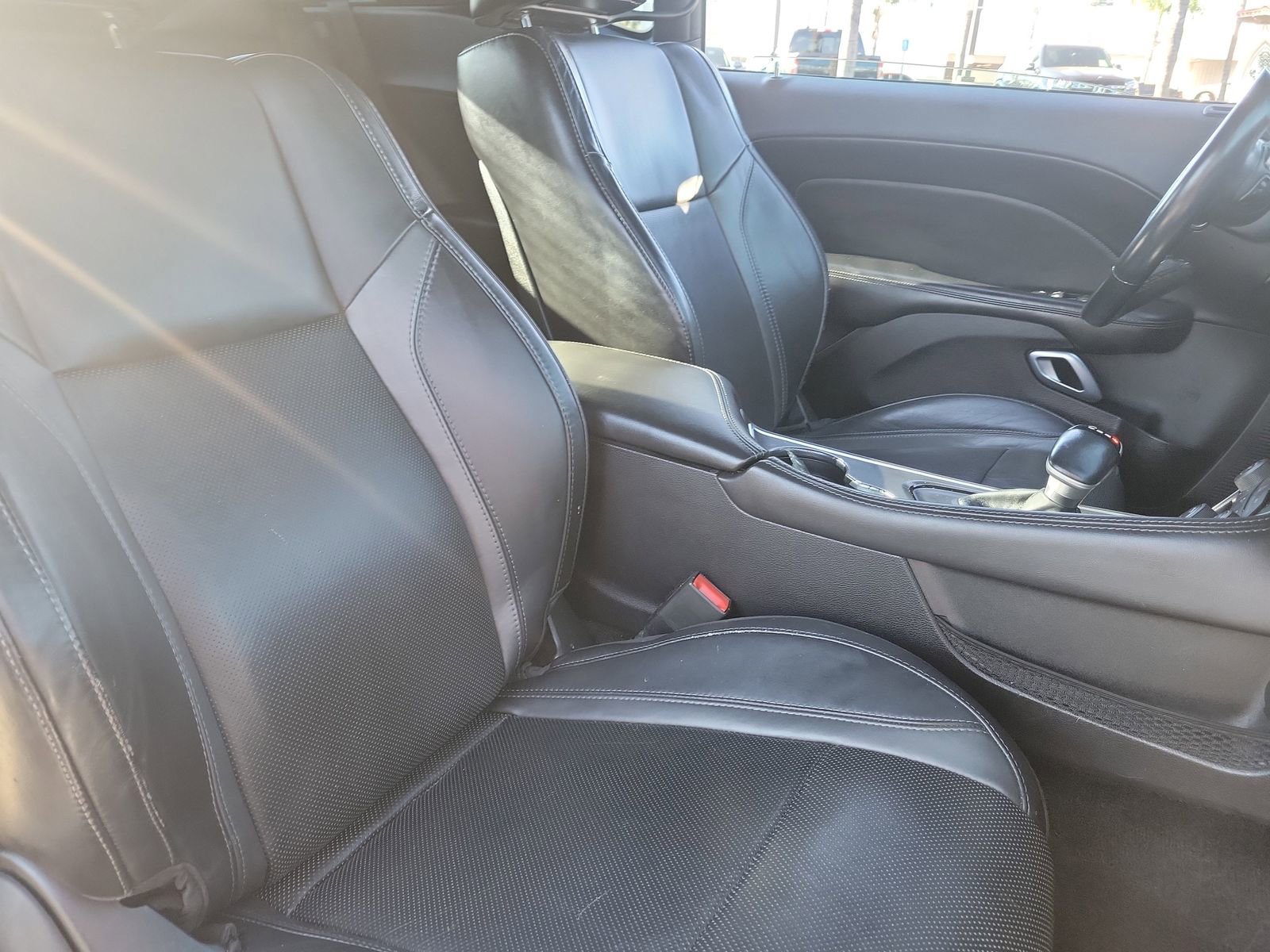 Used 2015 Dodge Challenger SXT Plus w/ Driver Convenience Group image 21