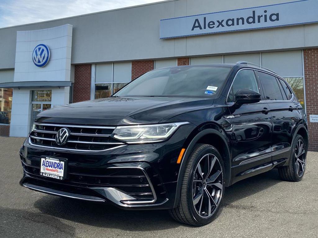 Certified 2024 Volkswagen Tiguan SEL R-Line video 1