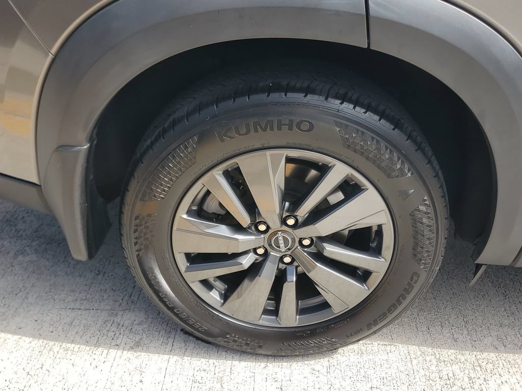 Certified 2022 Nissan Pathfinder SV w/ SV Black Package FWD image 7