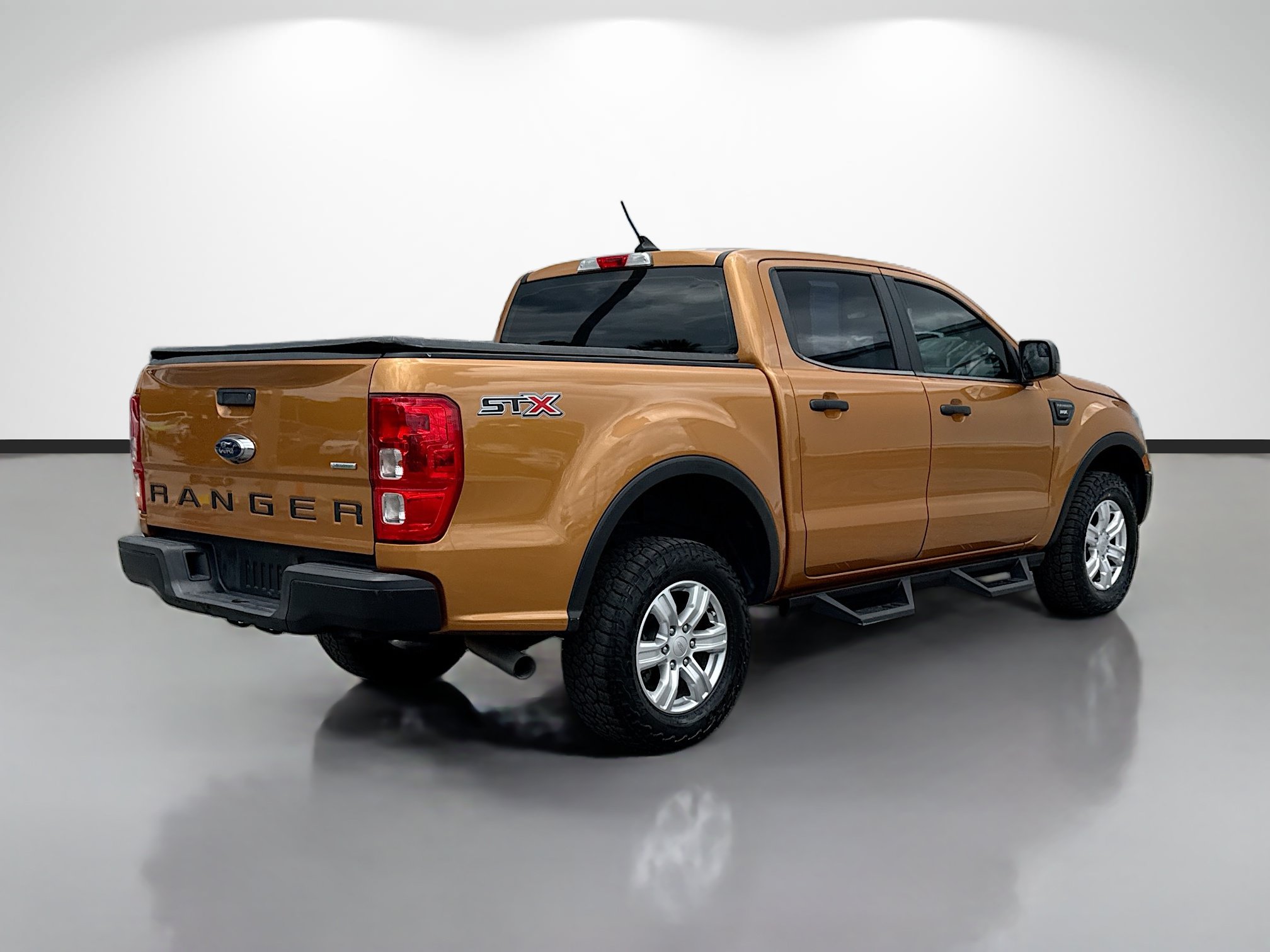 Used 2019 Ford Ranger XL w/ Equipment Group 101A Mid RWD image 3