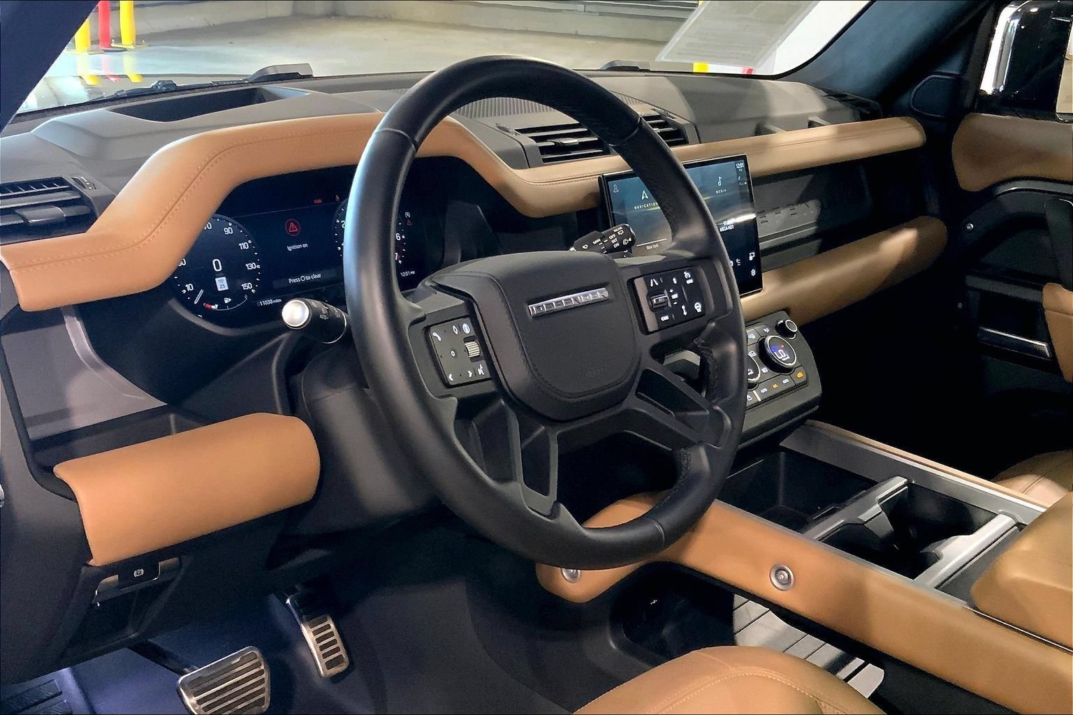 Certified 2025 Land Rover Defender 110 V8 AWD/4WD image 17