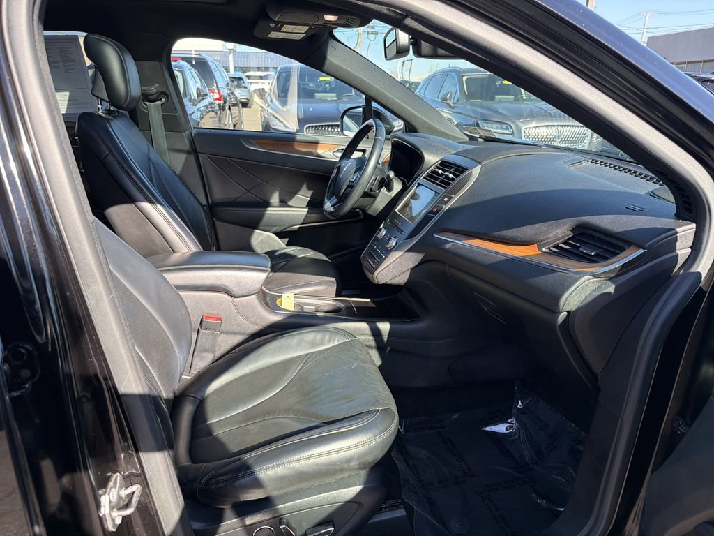 Used 2017 Lincoln MKC Reserve w/ Lincoln MKC Climate Package image 15
