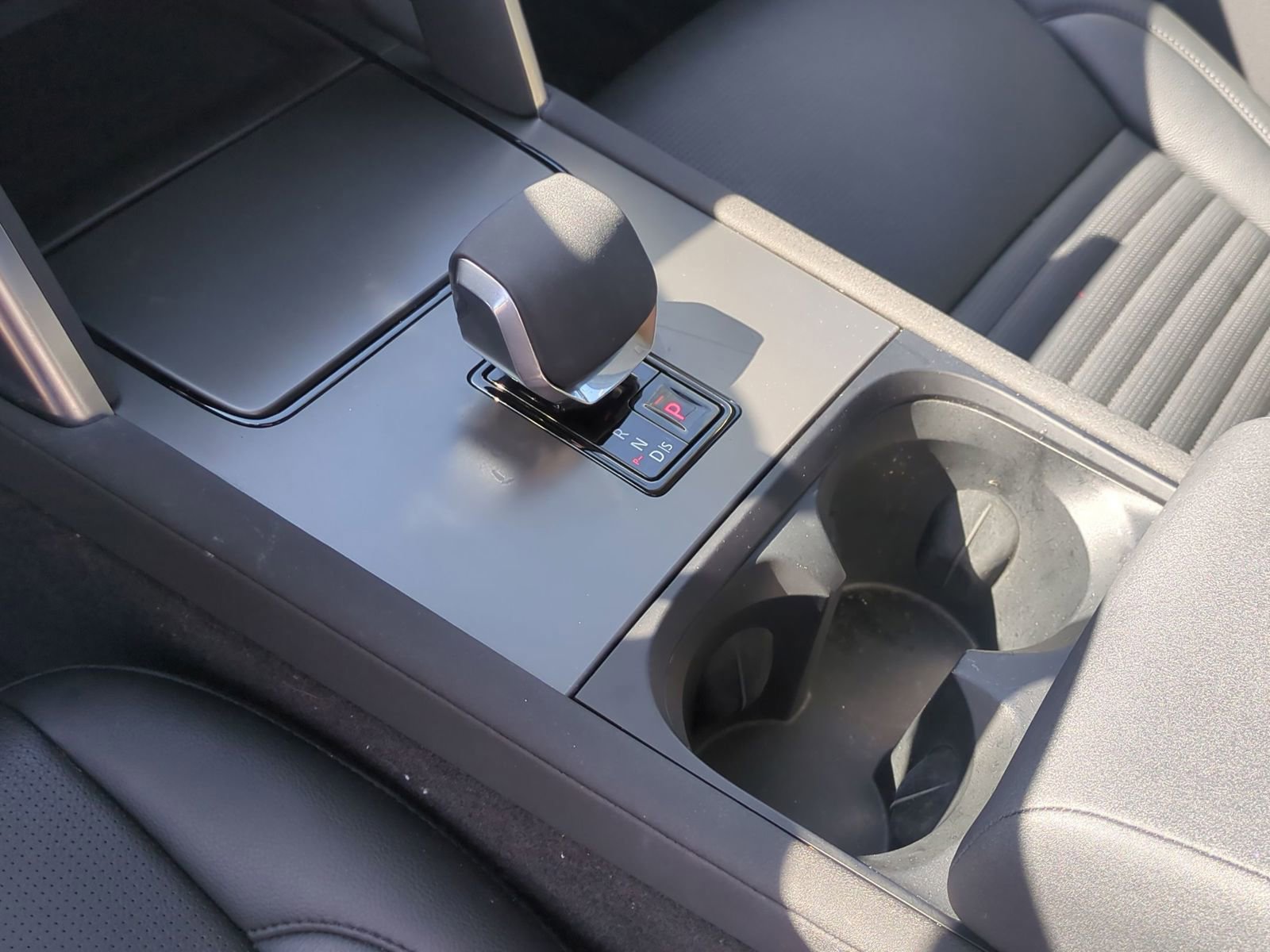 Certified 2024 Land Rover Discovery Sport S image 22