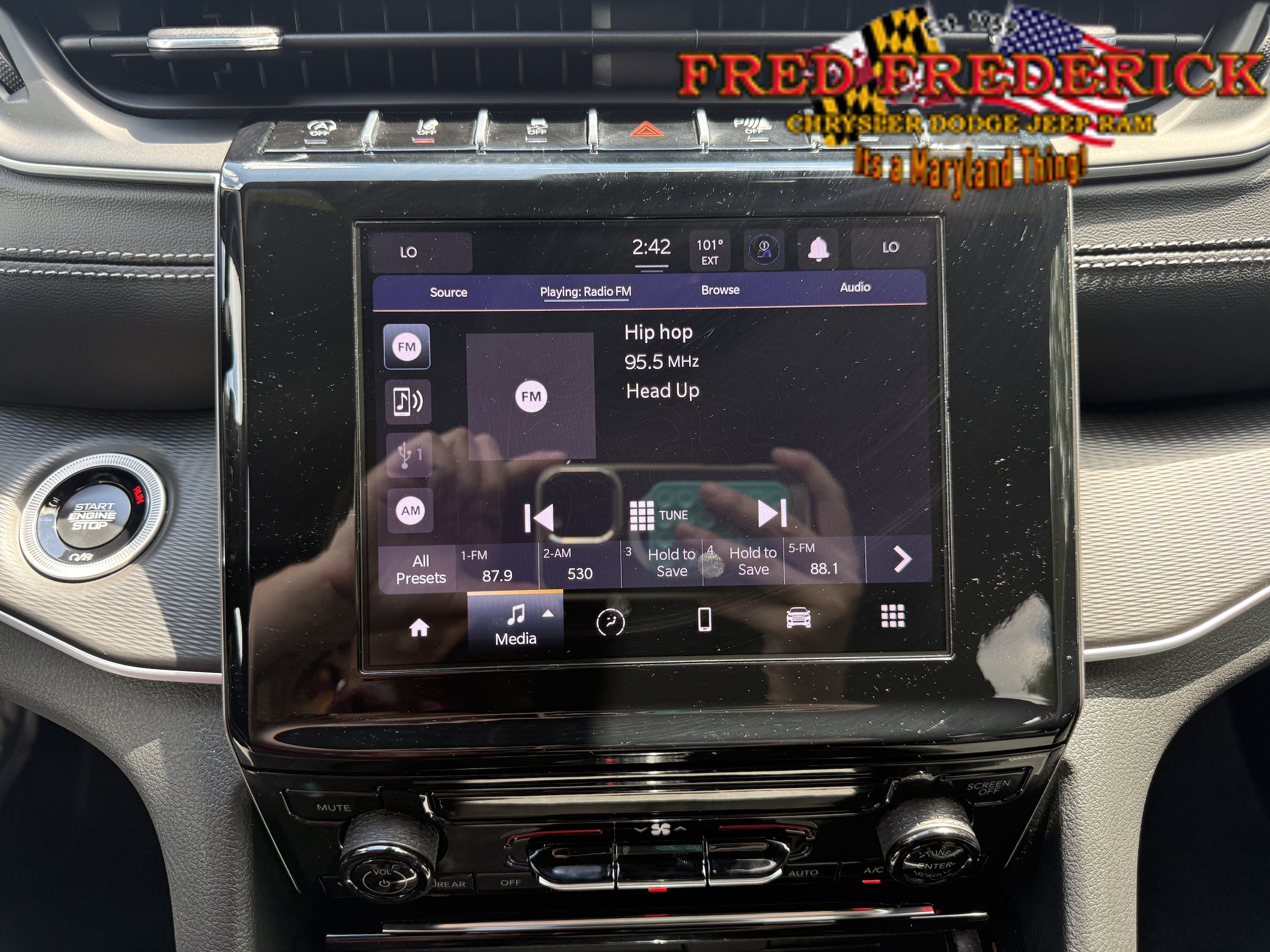 Used 2025 Jeep Grand Cherokee Laredo X AWD/4WD image 12