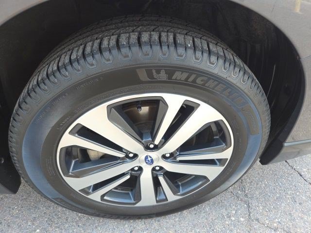Used 2019 Subaru Outback 3.6R Limited AWD/4WD image 22
