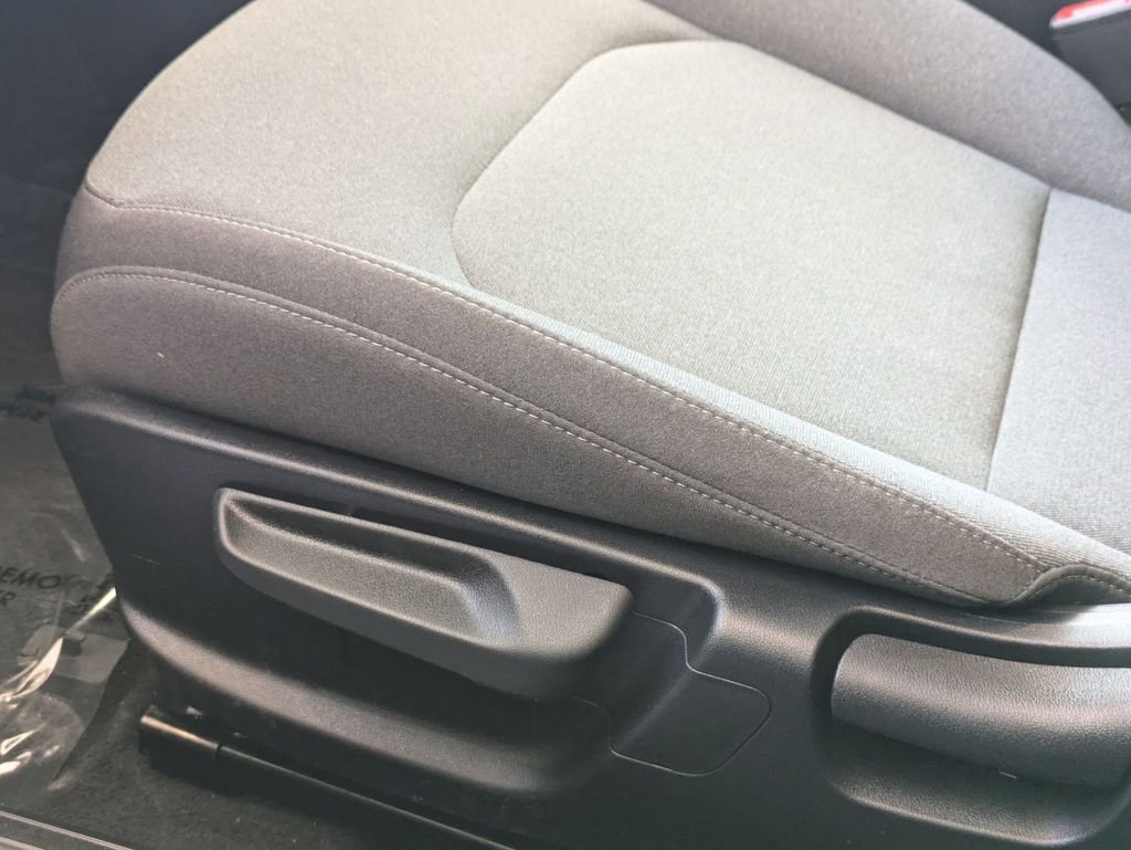 Used 2025 Kia K4 LXS image 15