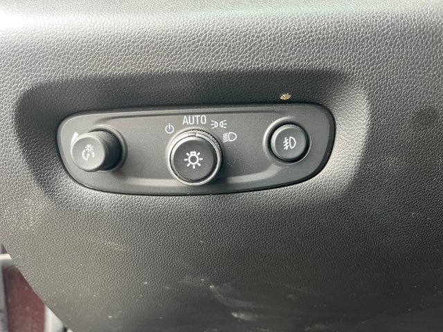 Used 2021 Chevrolet Traverse LT AWD/4WD image 20